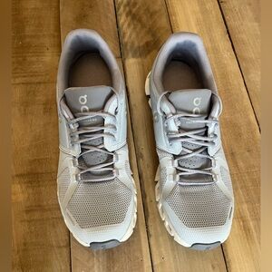 On Cloud 5 Heather Fossil Women’s Size 10 (59 97685)